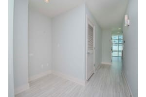 1208 KENNEDY BOULEVARD, TAMPA, FL 33602 Sold 08/15/25