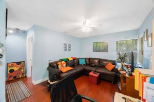 927 19TH AVENUE, SAINT PETERSBURG, FL 33705 Sold 05/09/25