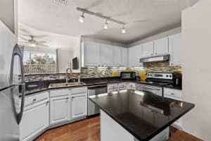 501 KNIGHTS RUN AVENUE, TAMPA, FL 33602 - MLS#MFRTB8305801