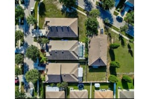 1127 BARCLAY WOOD DR, RUSKIN, FL 33570 Sold 05/01/25