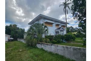 2220 18TH STREET, SAINT PETERSBURG, FL 33712 Sold 06/12/25