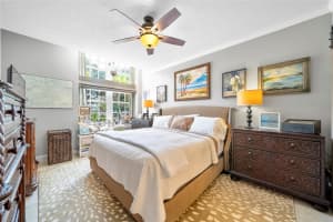 701 MIRROR LAKE DRIVE, SAINT PETERSBURG, FL 33701 Sold 12/02/24