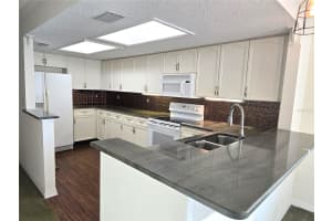 346 MADEIRA CIRCLE, SAINT PETERSBURG, FL 33715 - MLS#MFRTB8305978