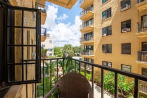 130 4TH AVENUE, ST PETERSBURG, FL 33701 Sold 04/16/25