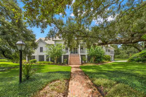 5435 LYKES LANE, TAMPA, FL 33611 Sold 11/15/24