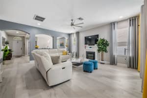 433 WESTCHESTER HILLS LANE, VALRICO, FL 33594 Sold 12/05/24