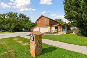 10213 NEWPORT CIRCLE, TAMPA, FL 33612 Sold 07/01/25