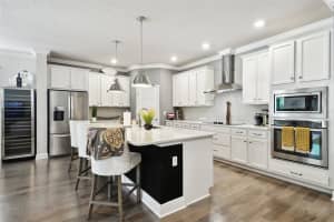 4915 LAKESHORE OAKS COURT, TAMPA, FL 33624 Sold 11/25/24