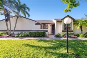 5901 36TH AVENUE CIRCLE, BRADENTON, FL 34209 Sold 10/31/24