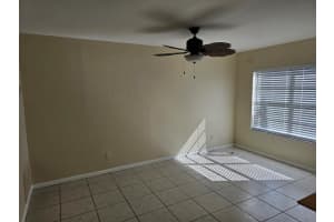 5440 MACDILL AVENUE, TAMPA, FL 33611 Sold 02/28/25