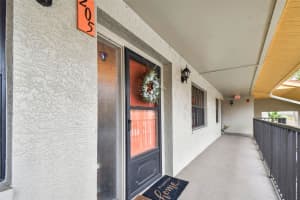 2020 LAKEVIEW DRIVE, CLEARWATER, FL 33763 Sold 02/07/25