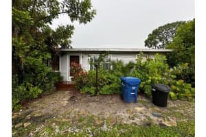 4049 PONEA DRIVE, SARASOTA, FL 34241 Sold 10/23/24