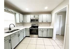 1723 ROTARY DRIVE, LAKELAND, FL 33801 Sold 04/02/25