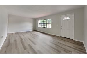 208 SHELLEY DRIVE, WINTER HAVEN, FL 33884 Sold 04/30/25