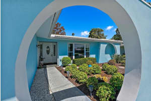 14817 CROWN DRIVE, LARGO, FL 33774 Sold 01/14/25