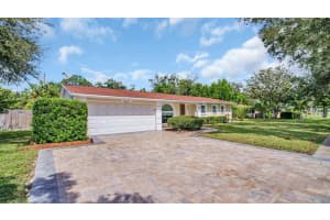 15333 BEDFORD CIRCLE, CLEARWATER, FL 33764 Sold 01/15/25
