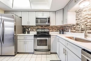 1801 LAKE ROAD, PALM HARBOR, FL 34685 Sold 02/14/25