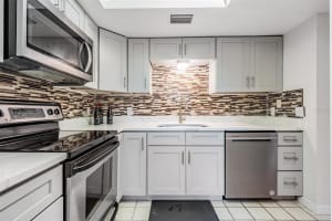 1801 LAKE ROAD, PALM HARBOR, FL 34685 Sold 02/14/25