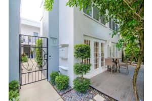 2002 DEKLE AVENUE, TAMPA, FL 33606 Sold 12/06/24