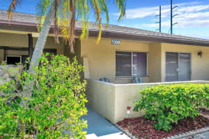 1308 13th Cir Se, LARGO