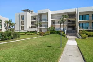 50 Coe Rd #322, BELLEAIR
