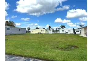 626 LA SALA, NORTH PORT, FL 34287 - MLS#MFRTB8309657