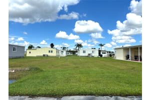 626 LA SALA, NORTH PORT, FL 34287 - MLS#MFRTB8309657