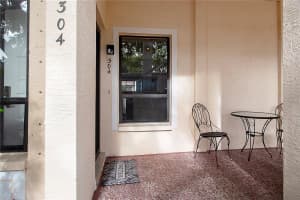 304 KELSEY WAY, SUN CITY CENTER, FL 33573 Sold 03/31/25