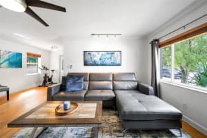 700 38TH AVENUE, SAINT PETERSBURG, FL 33704 Sold 11/04/24