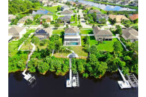 2602 CUMBERLAND CLIFF DRIVE, RUSKIN, FL 33570 Sold 11/20/24