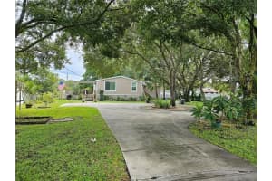 11512 EAST BAY ROAD, GIBSONTON, FL 33534 Sold 01/03/25