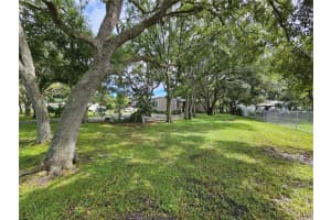 11512 EAST BAY ROAD, GIBSONTON, FL 33534 Sold 01/03/25