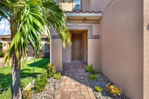 10223 GRAND OAK CIRCLE, SEMINOLE, FL 33708 Sold 01/15/25