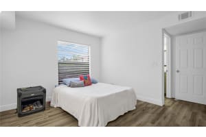 2599 COUNTRYSIDE BOULEVARD, CLEARWATER, FL 33761 Sold 02/06/25