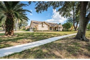3371 LAKE SHORE LANE, CLEARWATER, FL 33761 Sold 12/31/24