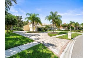 4704 RUE BORDEAUX, LUTZ, FL 33558 Sold 11/06/24