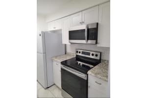 524 ORANGE DRIVE, ALTAMONTE SPRINGS, FL 32701 Sold 12/13/24