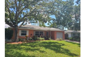 689 VINE AVENUE, DUNEDIN, FL 34698 Sold 11/26/24