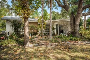 1815 APACHE TRAIL, CLEARWATER, FL 33755 Sold 11/27/24