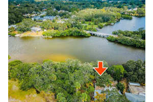 1815 APACHE TRAIL, CLEARWATER, FL 33755 Sold 11/27/24