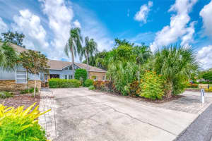 120 PALMETTO LANE, LARGO, FL 33770 Sold 02/07/25