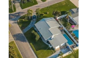 3822 BAYSHORE BOULEVARD, SAINT PETERSBURG, FL 33703 Sold 12/10/24