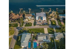 3822 BAYSHORE BOULEVARD, SAINT PETERSBURG, FL 33703 Sold 12/10/24