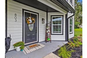 803 OLD DARBY STREET, SEFFNER, FL 33584 Sold 12/06/24