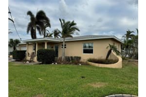 8032 CAUSEWAY BOULEVARD, SAINT PETERSBURG, FL 33707 Sold 05/30/25