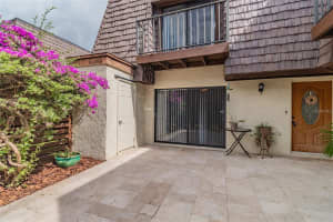 15440 POND WOODS DRIVE, TAMPA, FL 33618 Sold 12/03/24