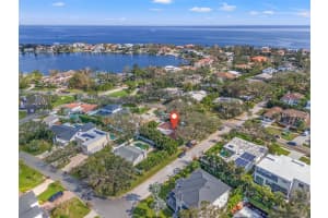 1100 SNELL ISLE BOULEVARD, SAINT PETERSBURG, FL 33704 Sold 12/19/24
