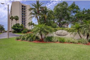 690 ISLAND WAY, CLEARWATER BEACH, FL 33767 Sold 06/27/25