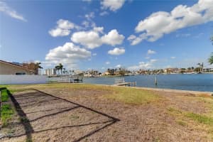 8045 13TH AVE S, ST PETERSBURG, FL 33707 Sold 01/06/25