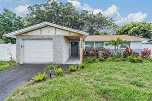 8484 LANTANA DRIVE, SEMINOLE, FL 33777 Sold 01/16/25